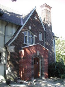 Teinture de bâtiment à Montréal - Ravalement Rive-Sud et Teinture Héritage à Le Moyne